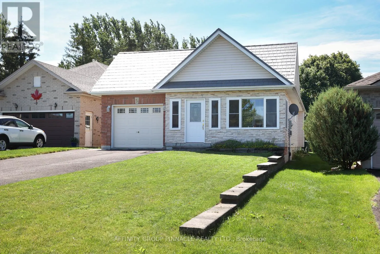 5 Susan Court, Kawartha Lakes, Ontario  K9V 4H1 - Photo 2 - X12011991