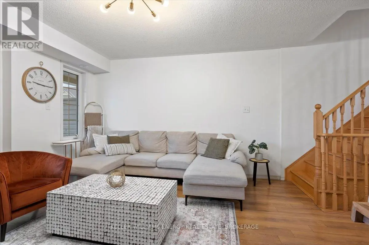2372 Chevron Prince Path, Oshawa, Ontario  L1L 0K9 - Photo 2 - E12088649