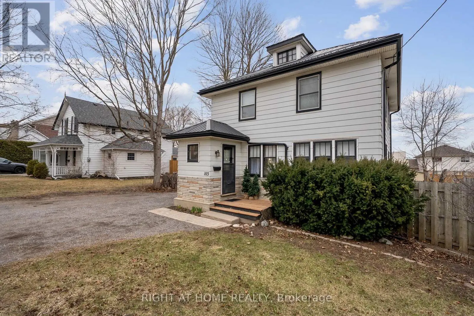 103 Liberty Street N, Clarington, Ontario  L1C 2L8 - Photo 2 - E12088818