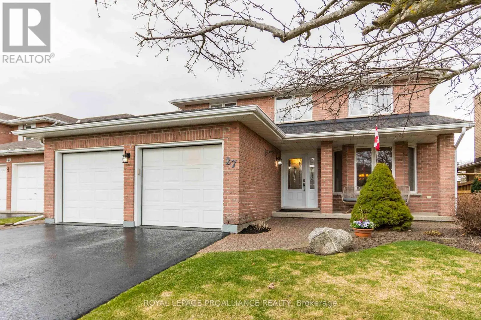 27 Northumberland Boulevard, Quinte West, Ontario  K8V 6L6 - Photo 1 - X12088912