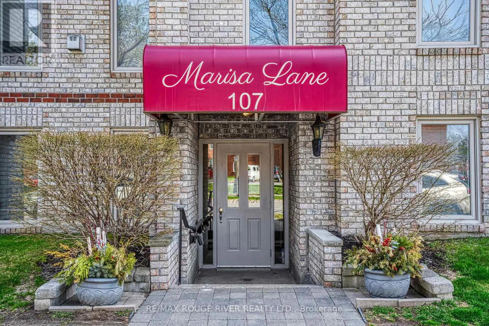 406 - 107 Marisa Lane, Cobourg, Ontario  K9A 5N6 - Photo 2 - X12076374