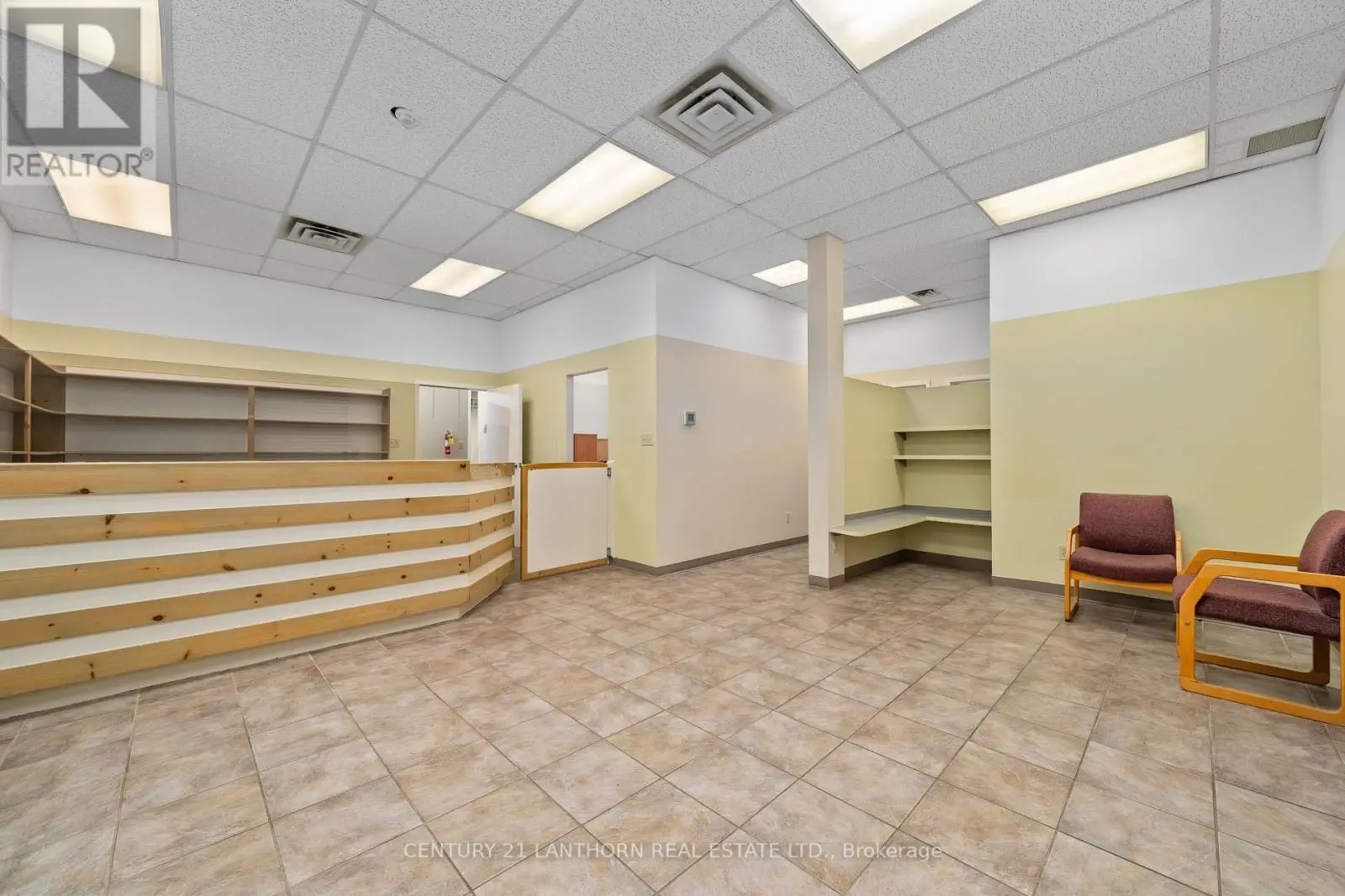 389 Unit-9  Picton Main Street, Prince Edward County, Ontario  K0K 2T0 - Photo 3 - X12089238