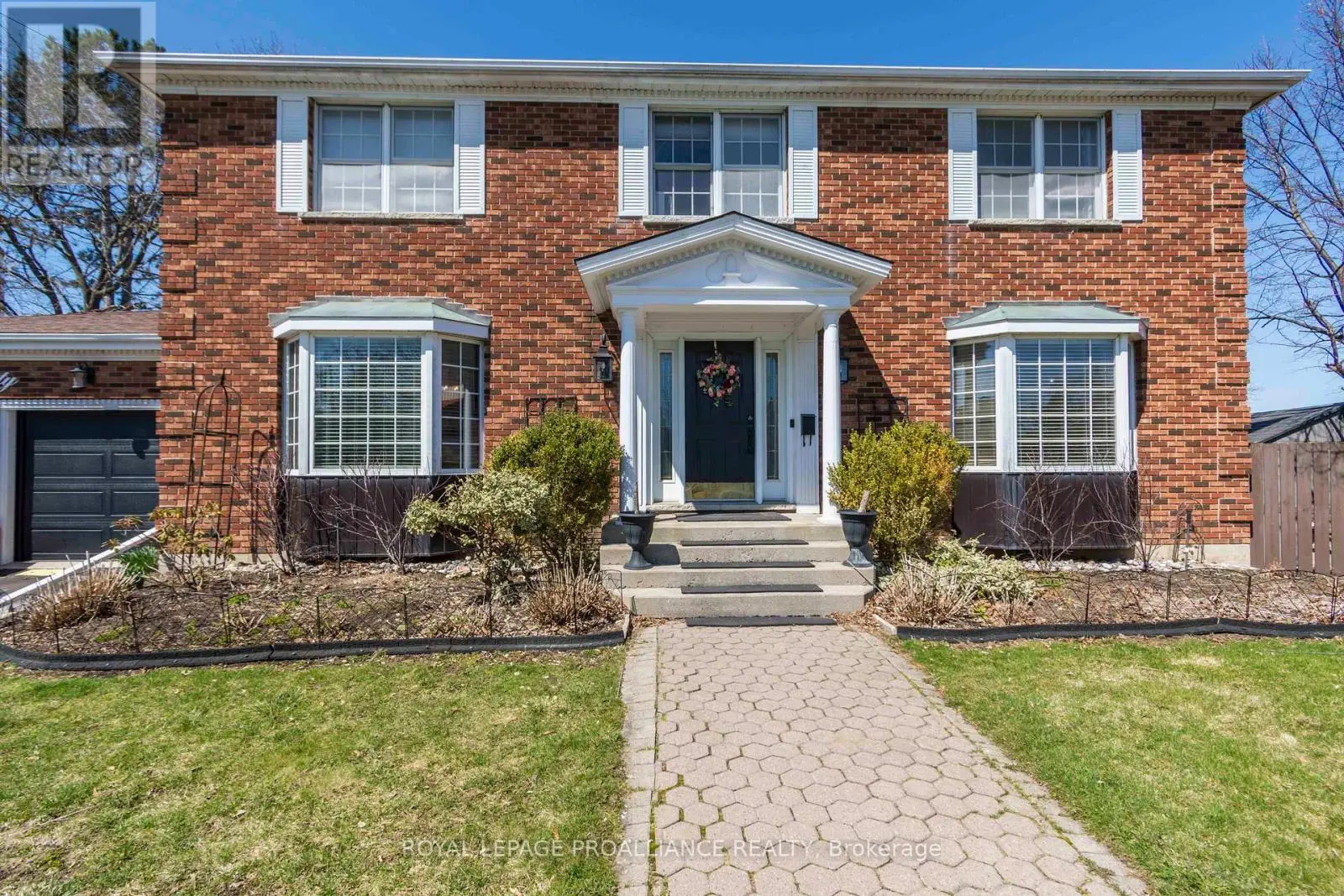 20 Hope Crescent, Belleville, Ontario  K8P 4S2 - Photo 1 - X12090180
