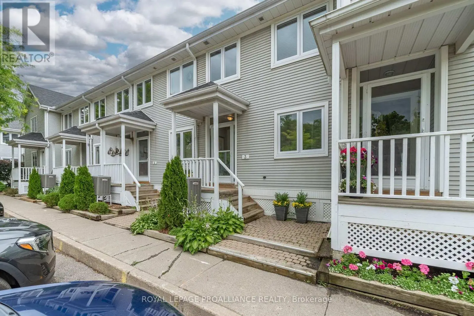 3 - 1 Mortimer Street, Prince Edward County, Ontario  K0K 2T0 - Photo 1 - X12090635