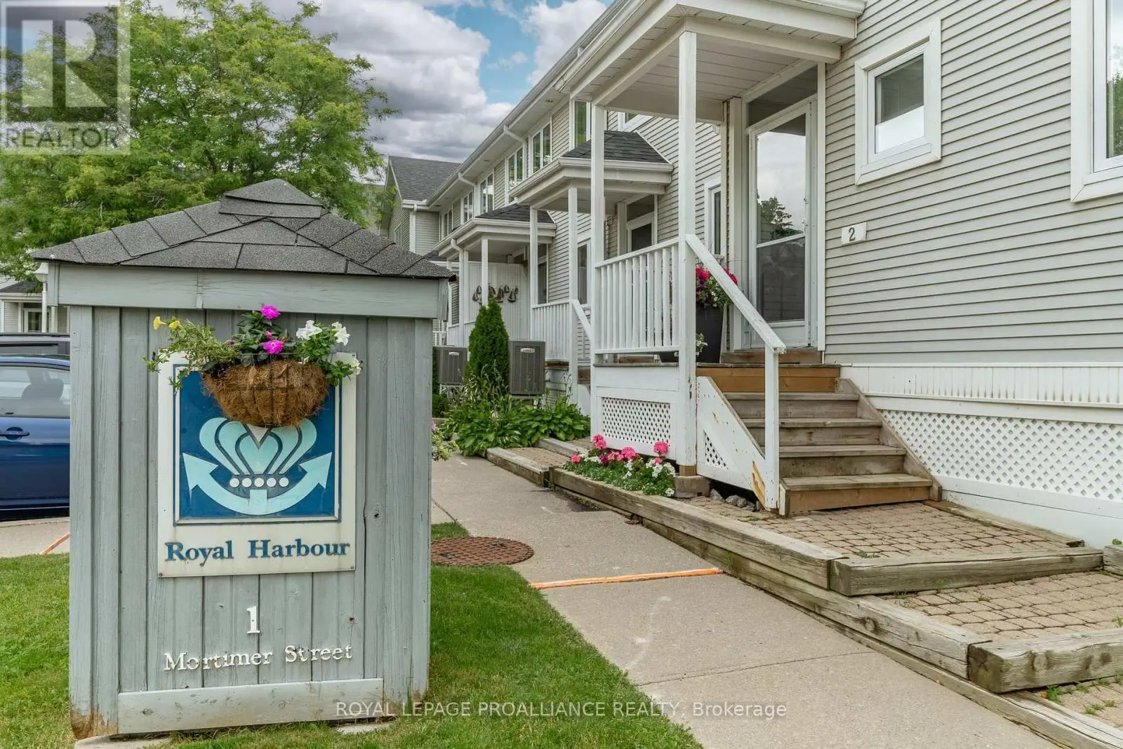 3 - 1 Mortimer Street, Prince Edward County, Ontario  K0K 2T0 - Photo 3 - X12090635