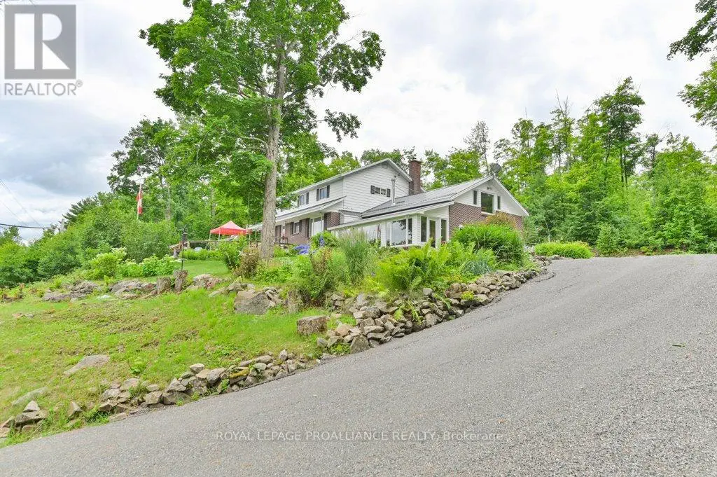 17276 Highway 41, Addington Highlands, Ontario  K0H 1K0 - Photo 1 - X12091430