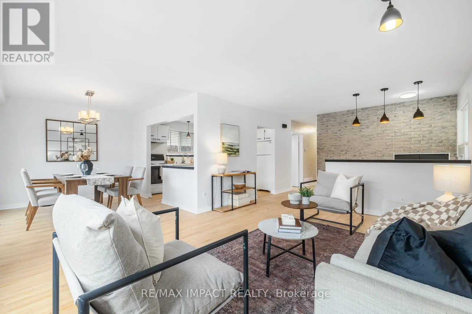 205 Sylvan Avenue, Toronto, Ontario  M1E 1A4 - Photo 3 - E12091522