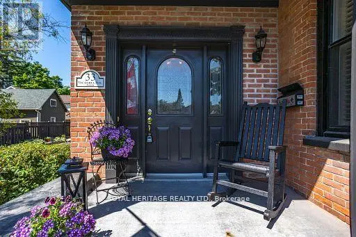 33 Victoria Avenue N, Kawartha Lakes, Ontario  K9V 4E8 - Photo 3 - X12091957