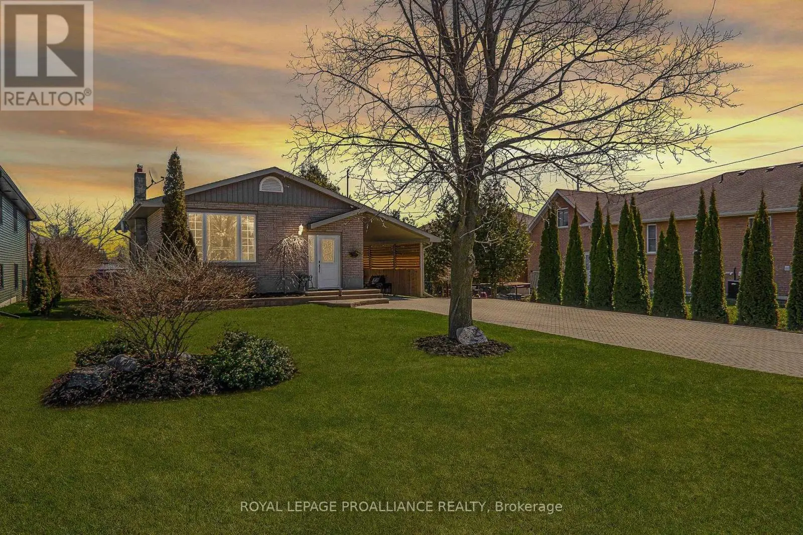 209 Ontario Street, Brighton, Ontario  K0K 1H0 - Photo 1 - X12092082