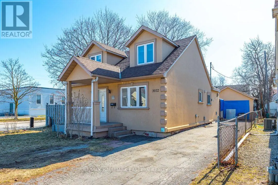 3072 Mcnaughton Avenue, Mississauga, Ontario  L4T 1R7 - Photo 1 - W12056415