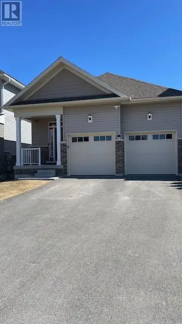 17 Veteran's Road, Otonabee-South Monaghan, Ontario  K9J 0K2 - Photo 1 - X12086603