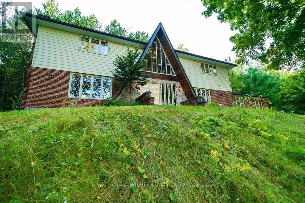 17100 Highway 41, Addington Highlands, Ontario  K0H 1K0 - Photo 1 - X12034401