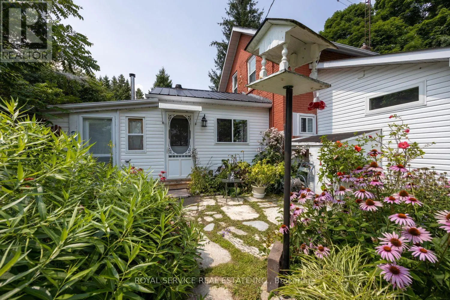 1539 Larmer Line, Cavan Monaghan, Ontario  K0L 1V0 - Photo 3 - X12081138