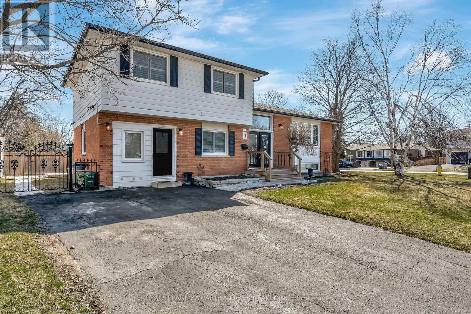 1 ELAINE DRIVE, Kawartha Lakes, Ontario