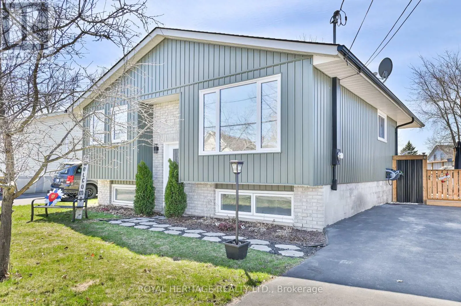 126 West Street, Quinte West, Ontario  K8V 2M5 - Photo 3 - X12094147