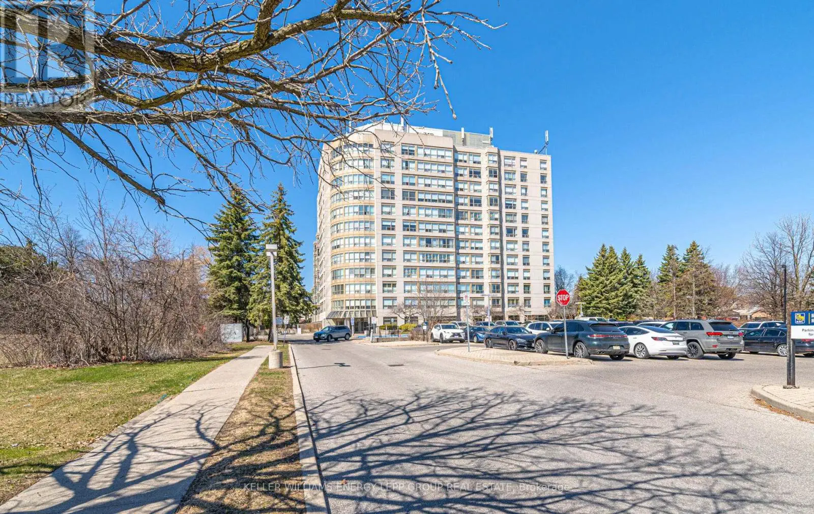 1007 - 712 Rossland Road E, Whitby, Ontario  L1N 9E8 - Photo 1 - E12094262
