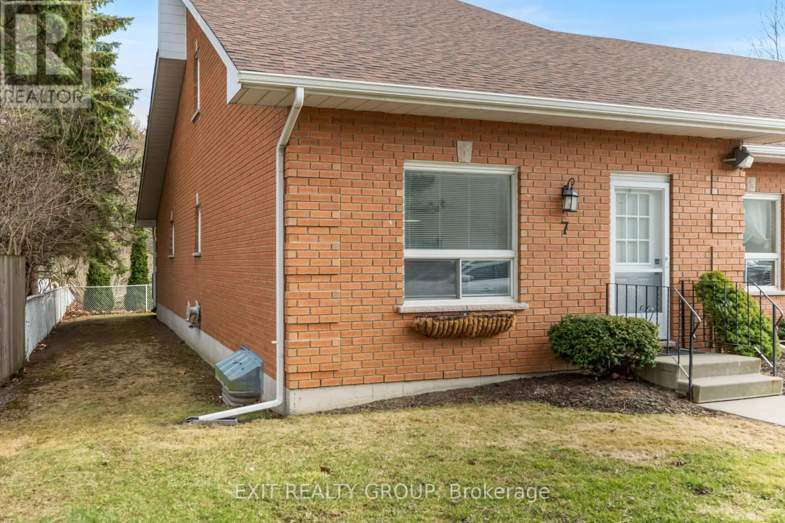 #7-45 Prince Edward Street, Brighton, Ontario  K0K 1H0 - Photo 2 - X12094837
