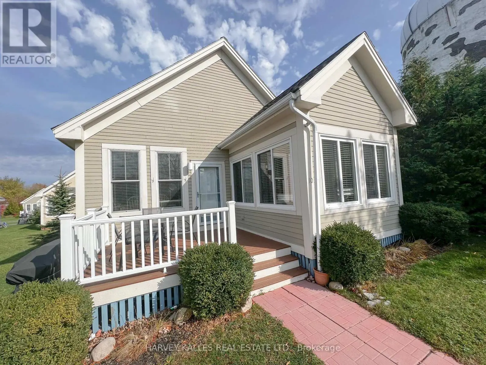 10 Meadow View Lane, Prince Edward County, Ontario  K0K 1P0 - Photo 1 - X12095291