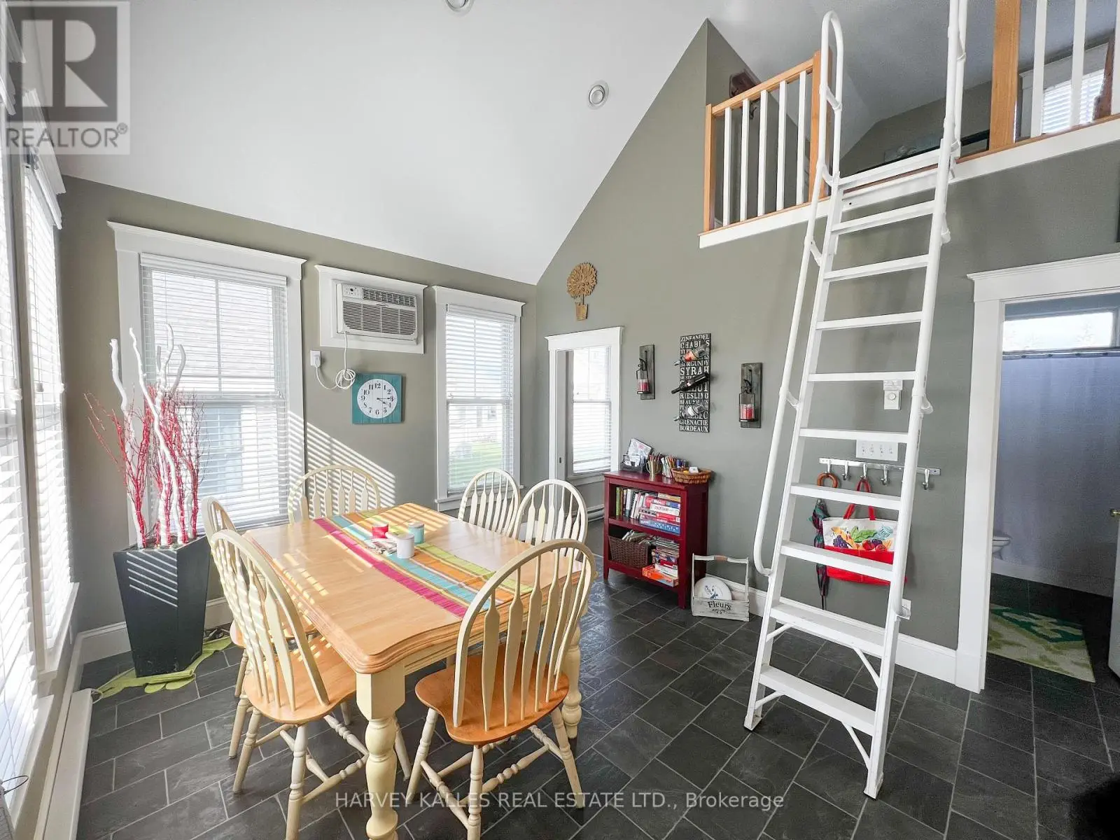 10 Meadow View Lane, Prince Edward County, Ontario  K0K 1P0 - Photo 2 - X12095291