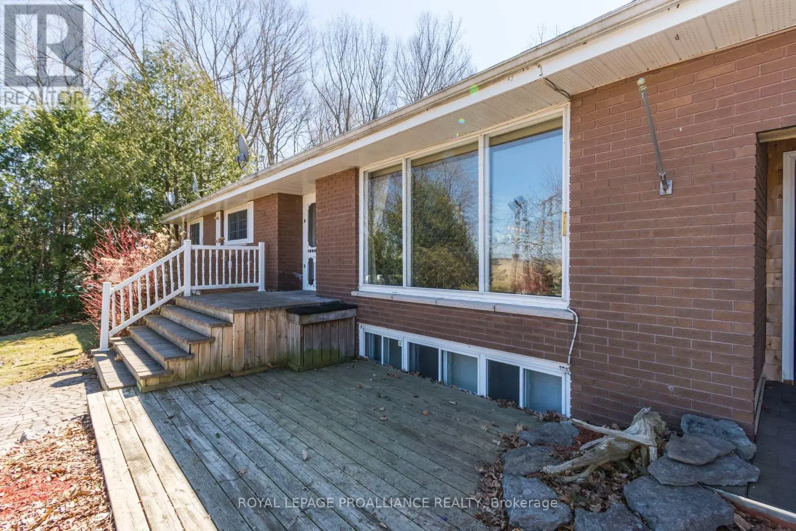 67 Lafferty Road, Quinte West, Ontario  K8V 5P7 - Photo 2 - X12095921