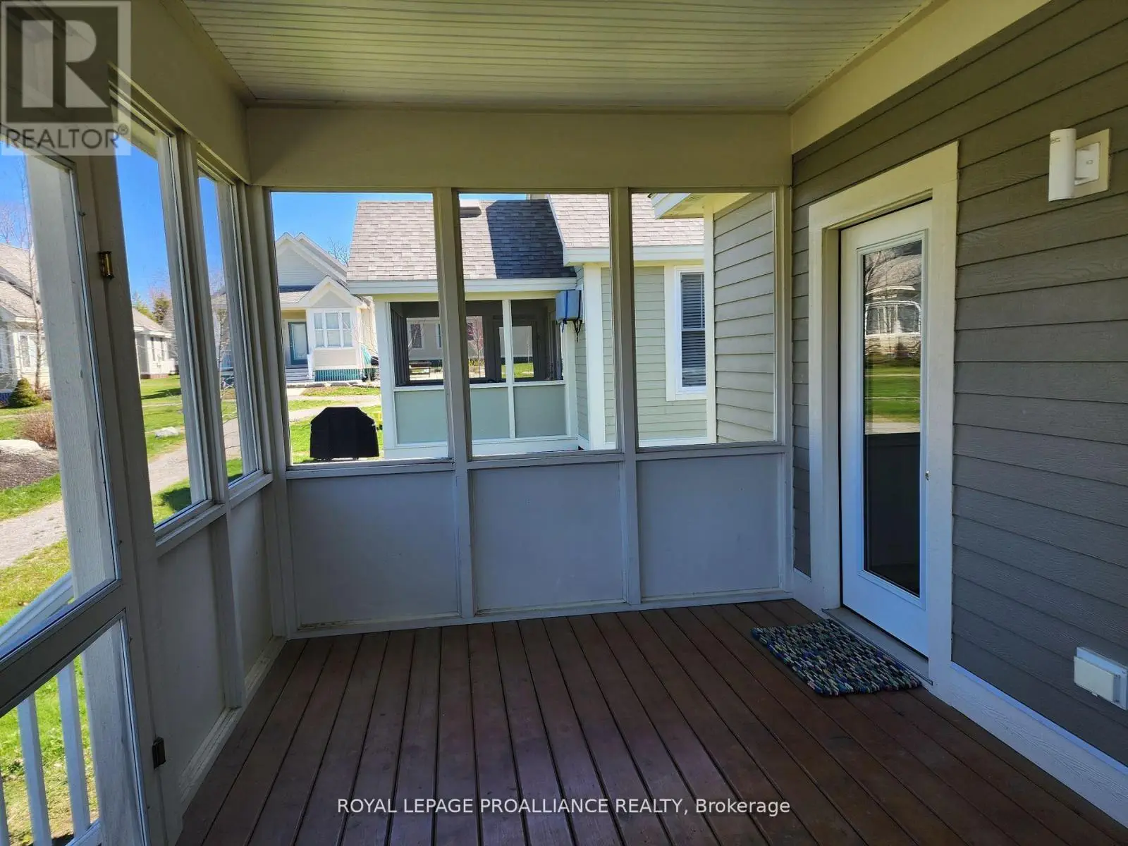 38 Meadow View Lane, Prince Edward County, Ontario  K0K 1P0 - Photo 2 - X12096046