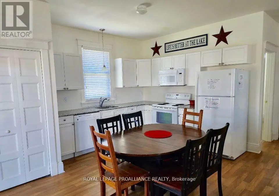 38 Meadow View Lane, Prince Edward County, Ontario  K0K 1P0 - Photo 3 - X12096046