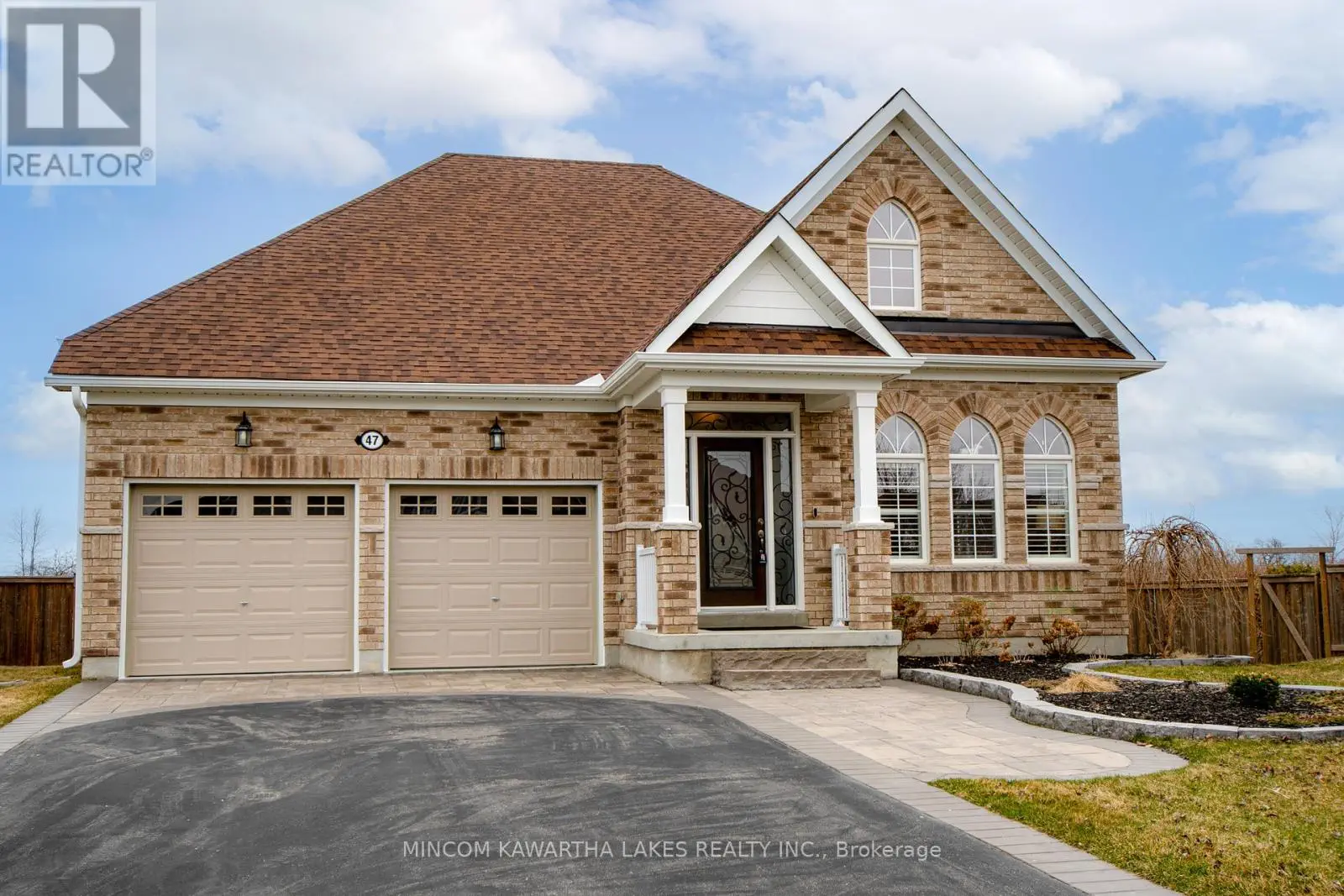 47 Logan Lane, Kawartha Lakes, Ontario  K9V 1B8 - Photo 1 - X12096310