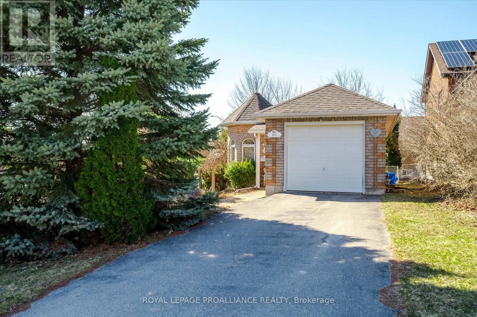 1002 Baker Street, Peterborough North, Ontario  K9H 7P7 - Photo 2 - X12096556