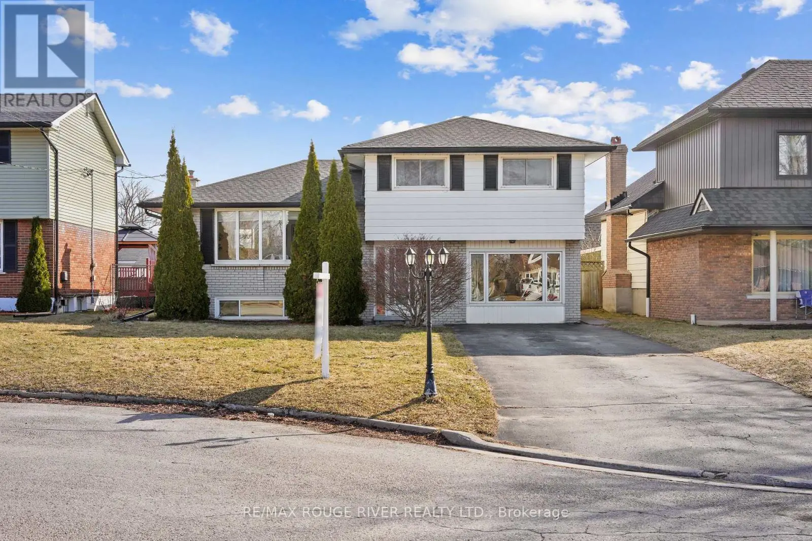 624 Bayfield Court, Cobourg, Ontario  K9A 4P1 - Photo 1 - X12085997