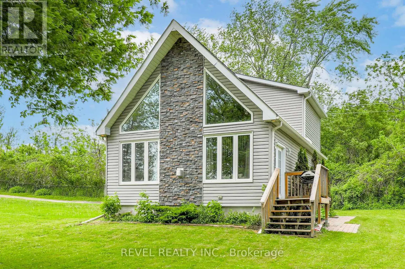 128 Wakeford Road, Kawartha Lakes, Ontario  K0M 1C0 - Photo 1 - X12098224