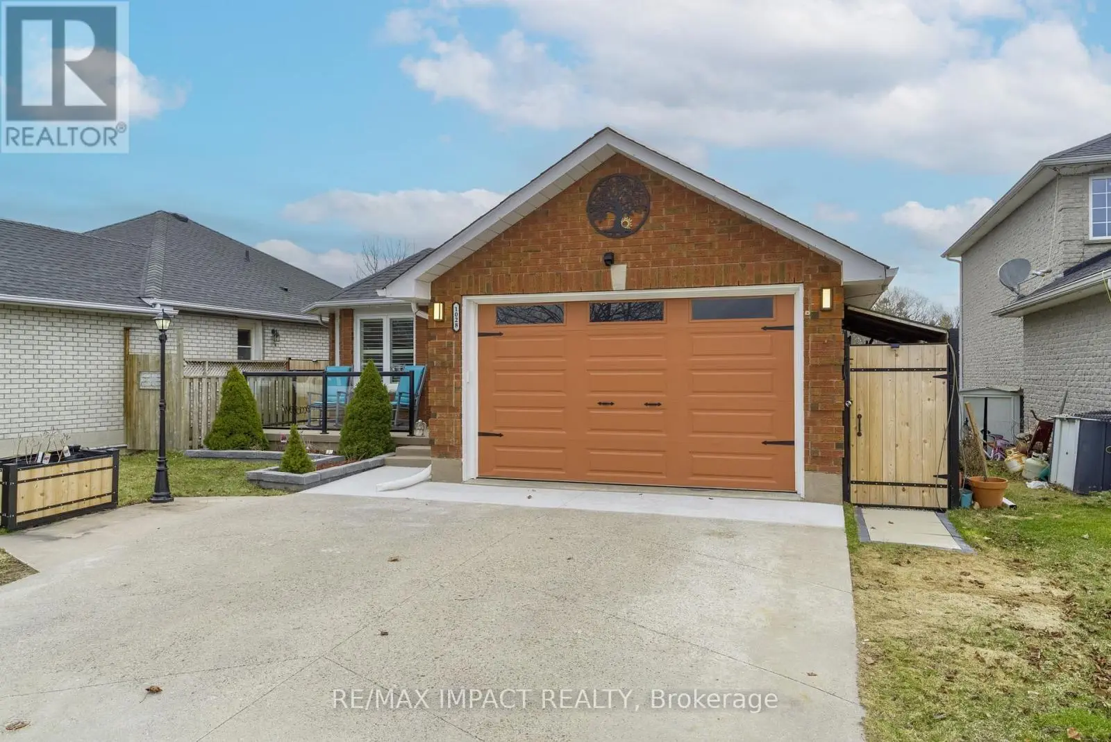 1028 Tillison Avenue, Cobourg, Ontario  K9A 5N3 - Photo 3 - X12098462