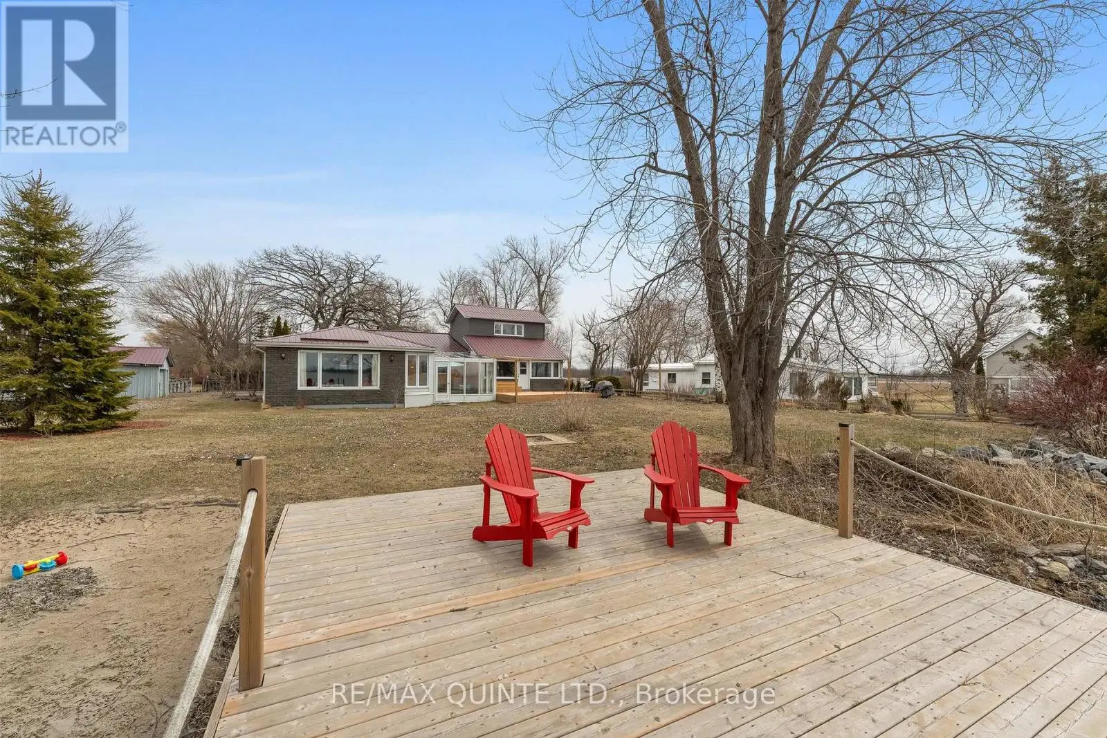 282 Harbard Lane, Prince Edward County, Ontario  K0K 1L0 - Photo 2 - X12077654