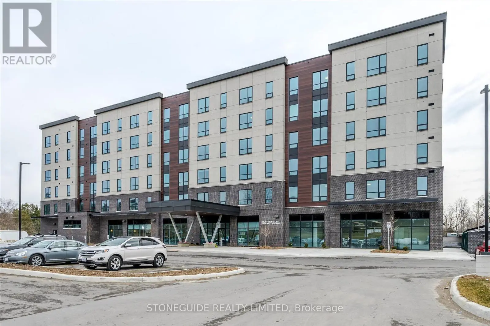 321 - 555 Bonaccord Street, Peterborough, Ontario  K9H 2X8 - Photo 1 - X12099002