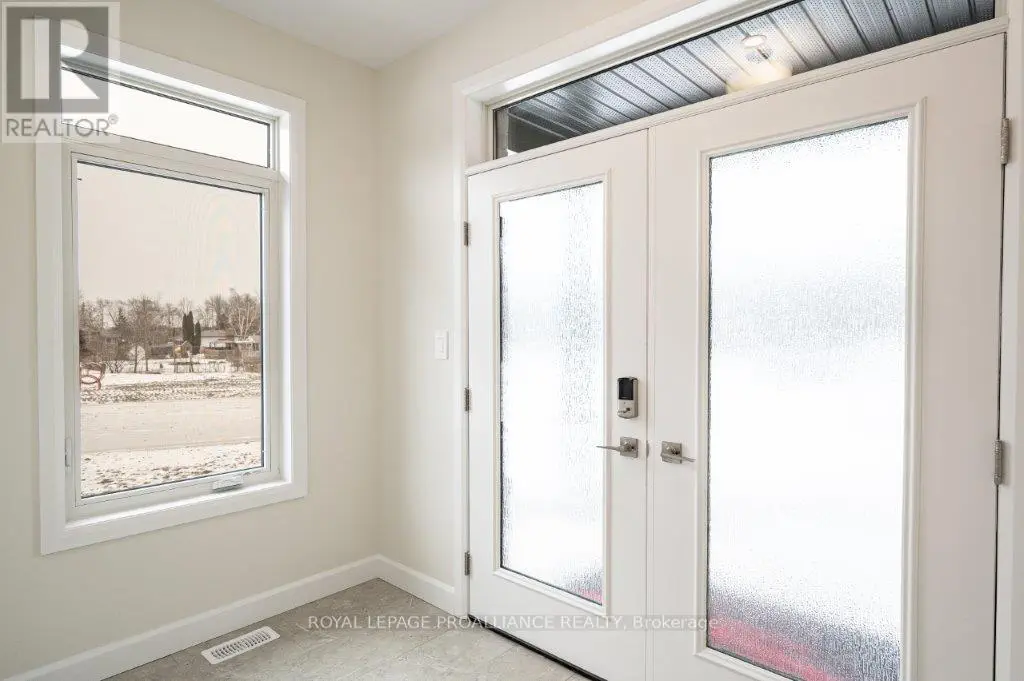 126 Stonecrest Boulevard, Quinte West, Ontario  K8R 0B4 - Photo 2 - X12099526