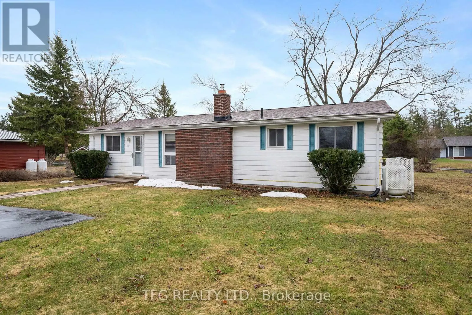 12 North Bayou Road, Kawartha Lakes, Ontario  K0M 1N0 - Photo 3 - X12100426