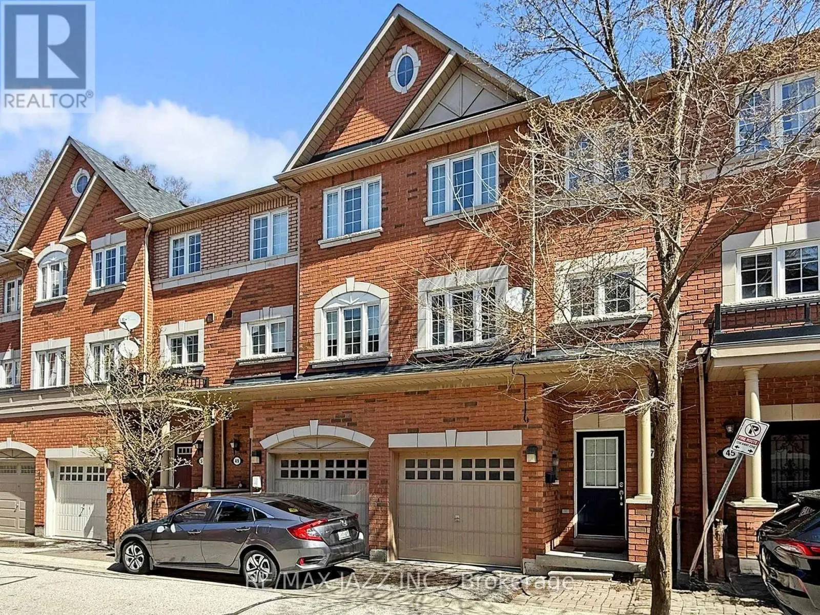 47 Elphick Lane, Toronto, Ontario  M9N 4A2 - Photo 2 - W12100569