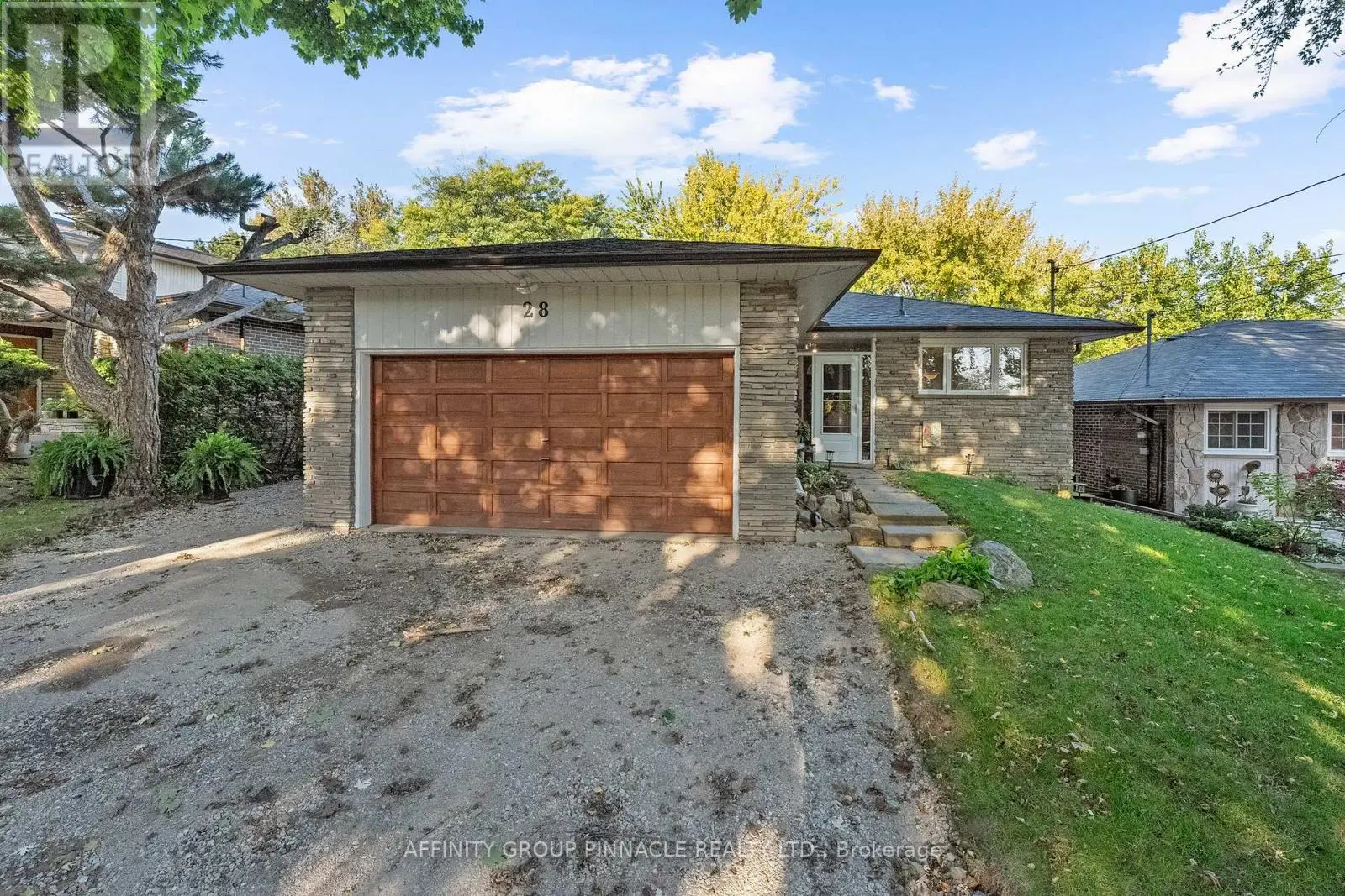 28 Landfair Crescent, Toronto, Ontario  M1J 3A7 - Photo 2 - E12001839