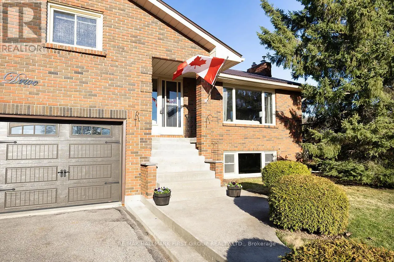 11 Riverview Drive, Scugog, Ontario  L9L 1N8 - Photo 2 - E12101043