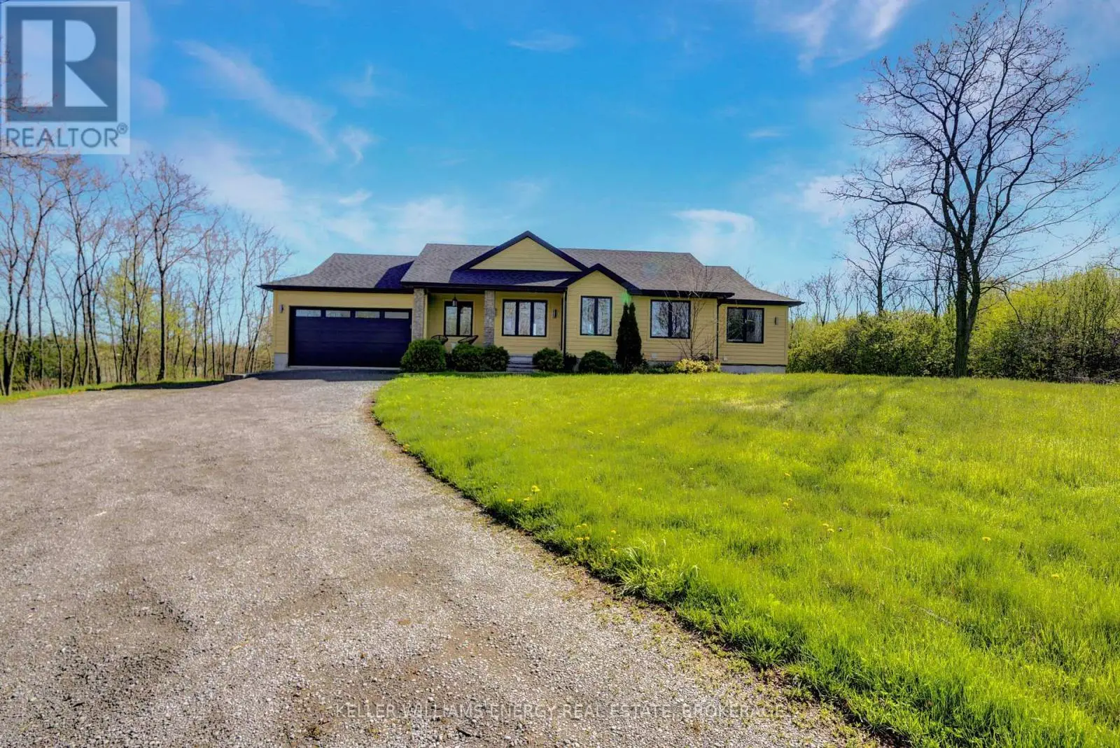 20858 Loyalist Parkway, Prince Edward County, Ontario  K0K 1L0 - Photo 1 - X12101850