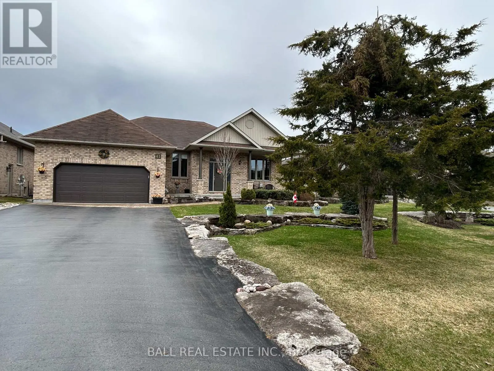 41 South Harbour Drive, Kawartha Lakes, Ontario  K0M 1A0 - Photo 2 - X12102475