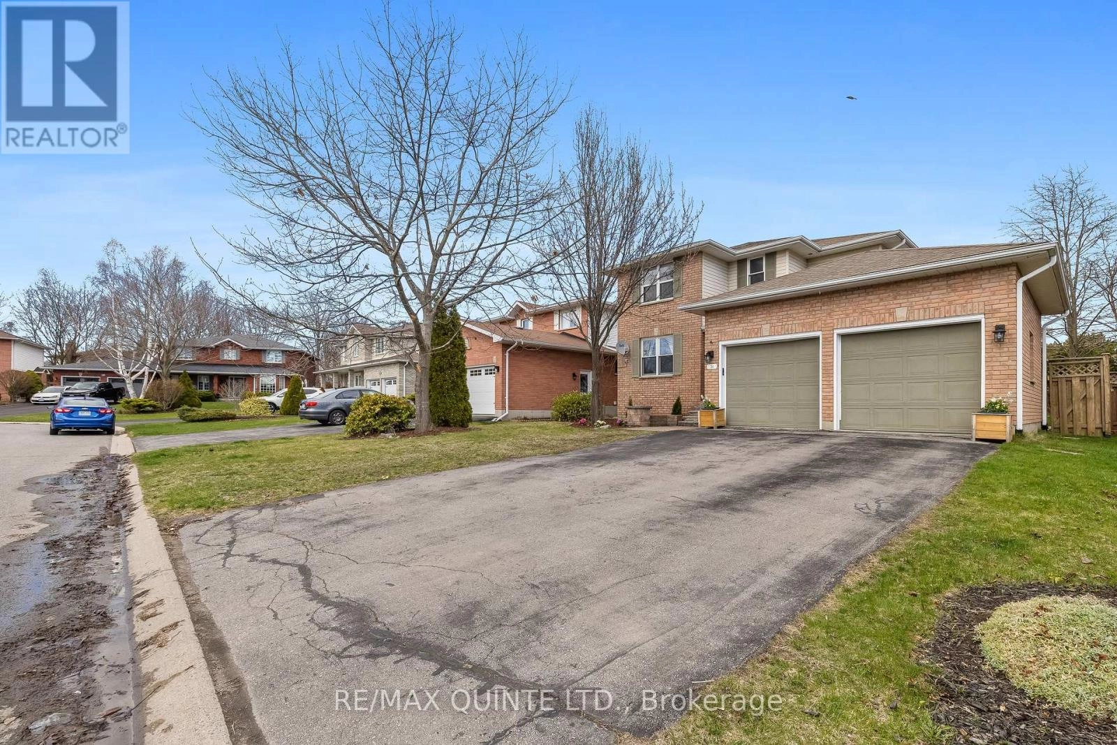 34 Forchuk Crescent, Quinte West, Ontario  K8V 3S4 - Photo 3 - X12103325
