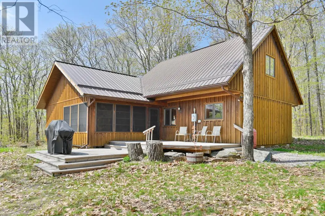 1091 Lindey Lane, Frontenac, Ontario  K0H 1B0 - Photo 1 - X12103511