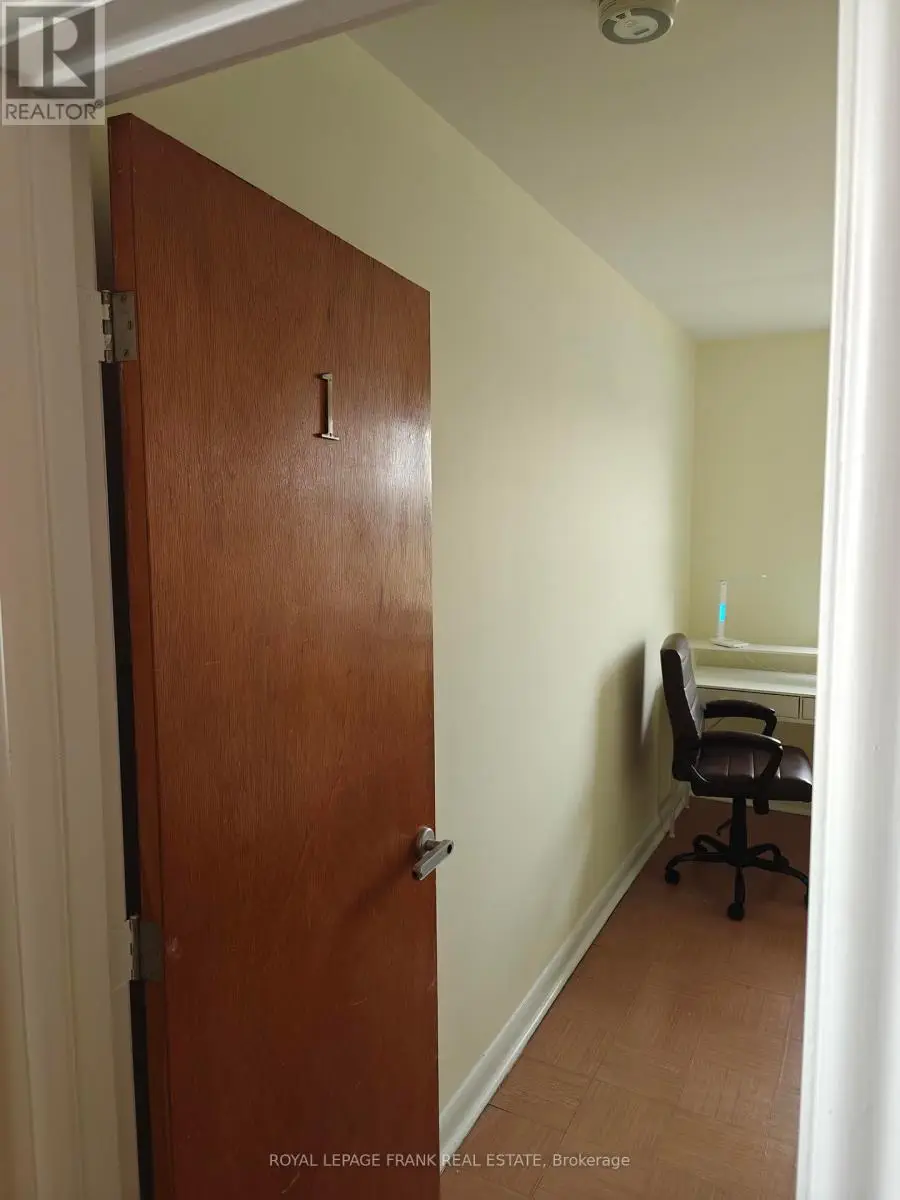 Room #1 - 374 Central Park Boulevard S, Oshawa, Ontario  L1H 5X2 - Photo 2 - E12103908