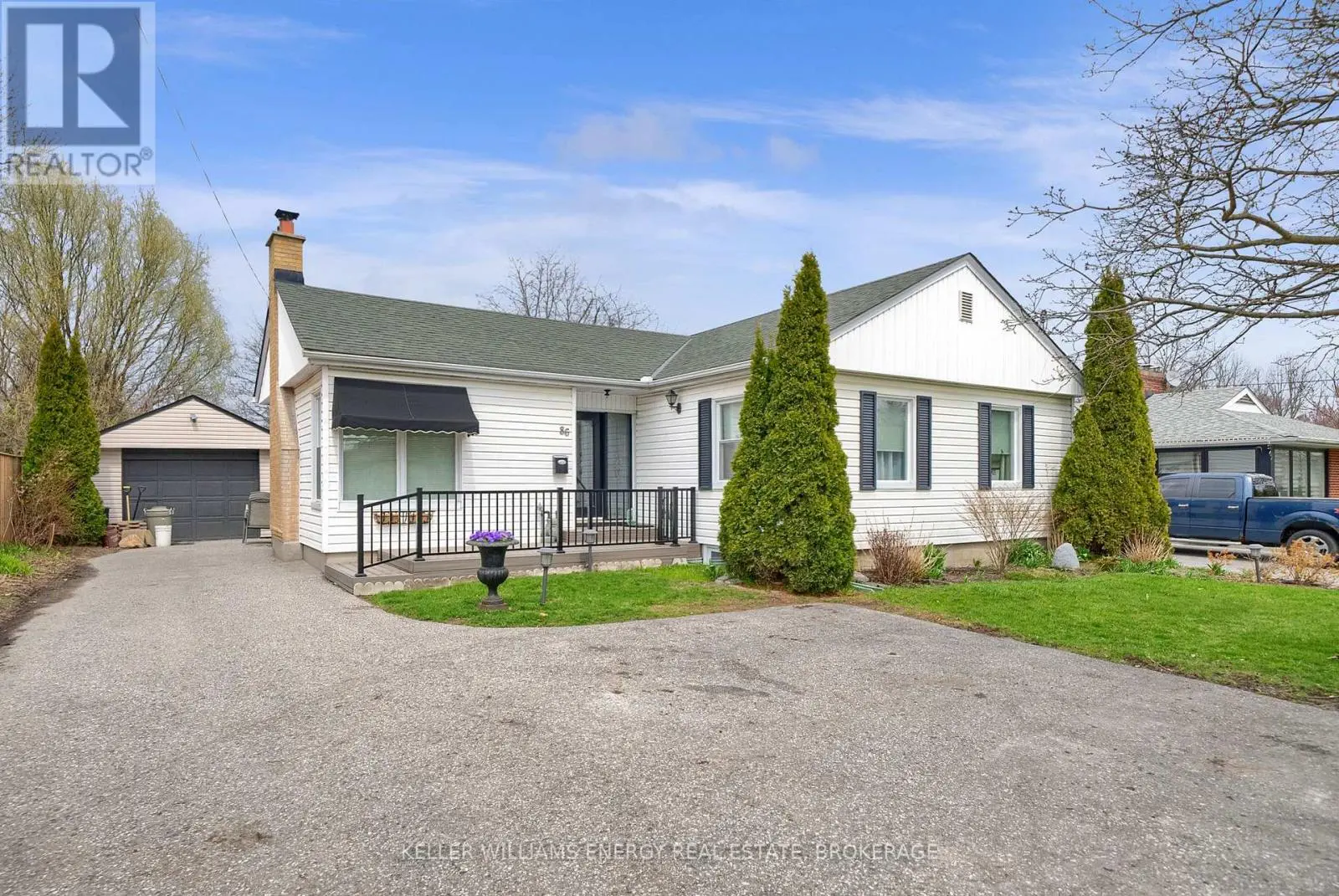 86 Rossland Road E, Oshawa, Ontario  L1G 2W3 - Photo 2 - E12104194