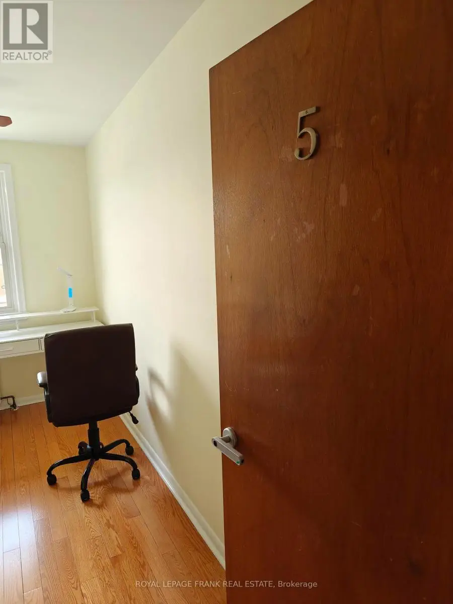 Room #5 - 374 Central Park Boulevard S, Oshawa, Ontario  L1H 5X2 - Photo 3 - E12104330