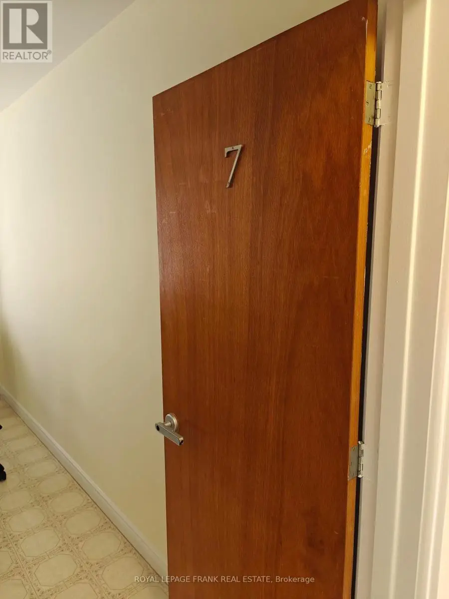 Room #7 - 374 Central Park Boulevard S, Oshawa, Ontario  L1H 5X2 - Photo 3 - E12104404