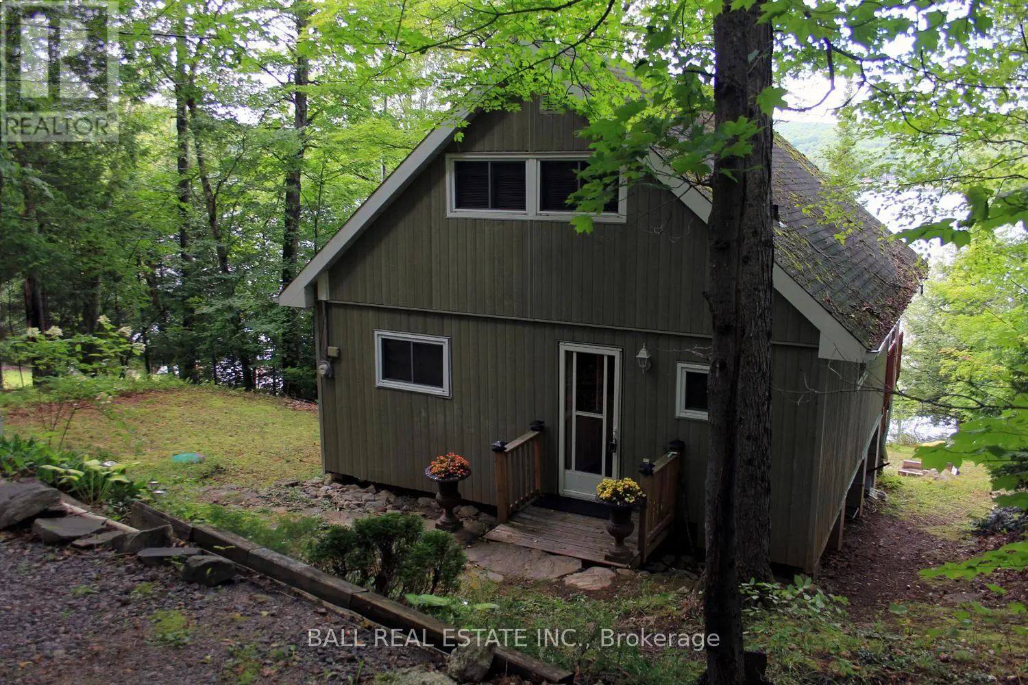 277 W Diamond Lake Road, Hastings Highlands, Ontario  K0L 2A0 - Photo 2 - X12104350