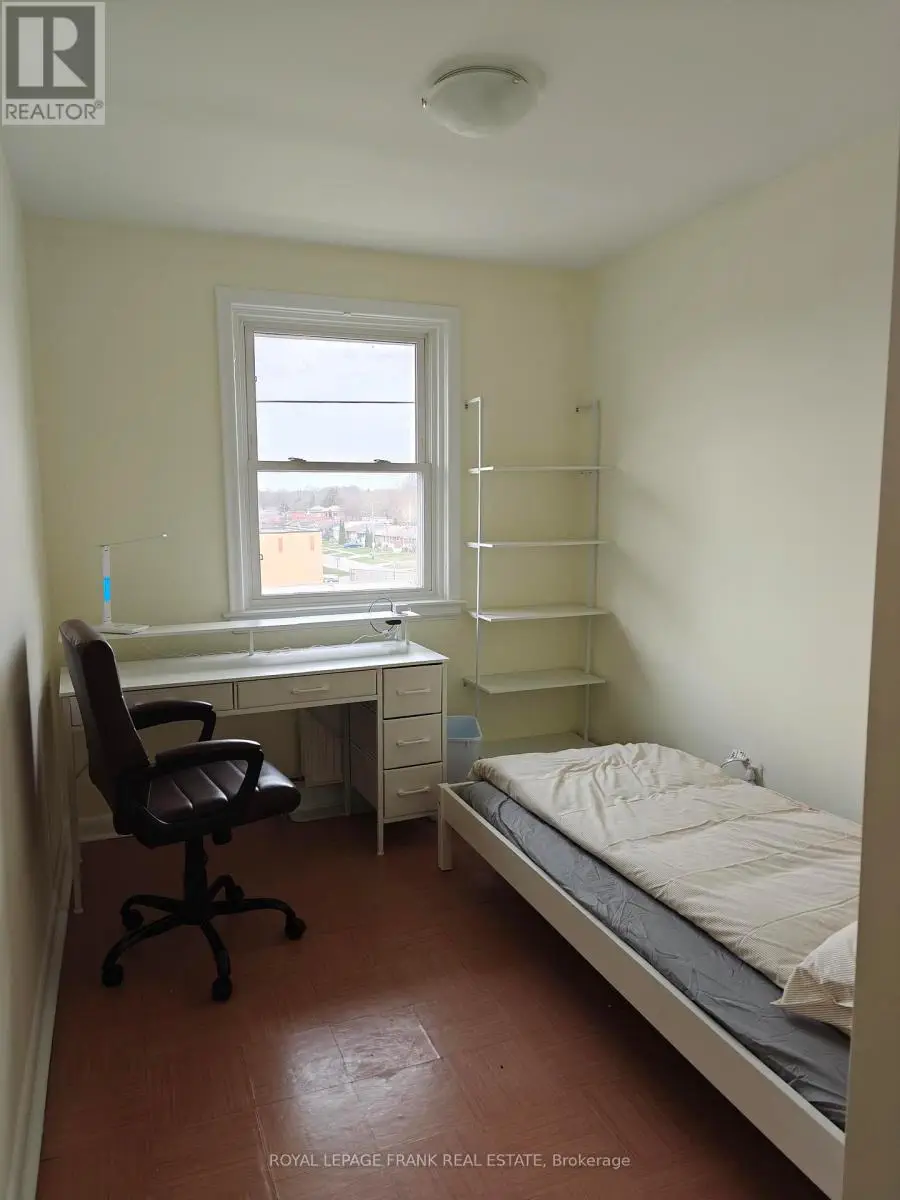 Room #10 - 374 Central Park Boulevard S, Oshawa, Ontario  L1H 5X2 - Photo 2 - E12104489