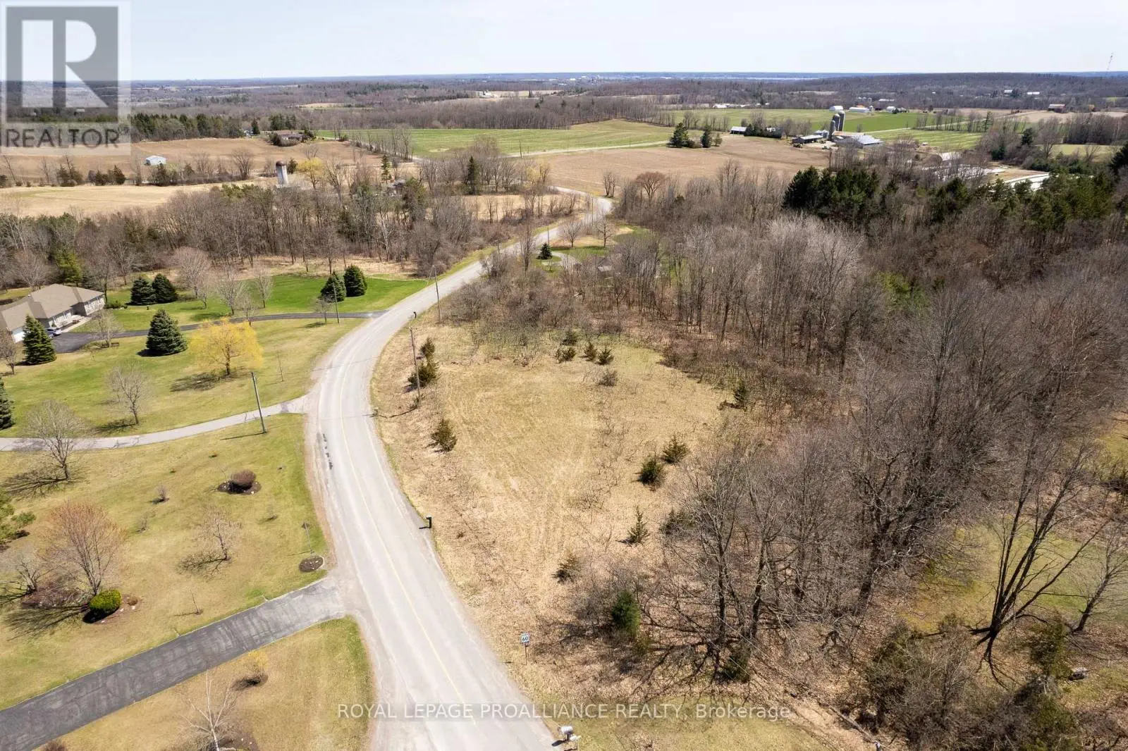 517 Downs Road, Quinte West, Ontario  K8V 5P6 - Photo 3 - X12083410
