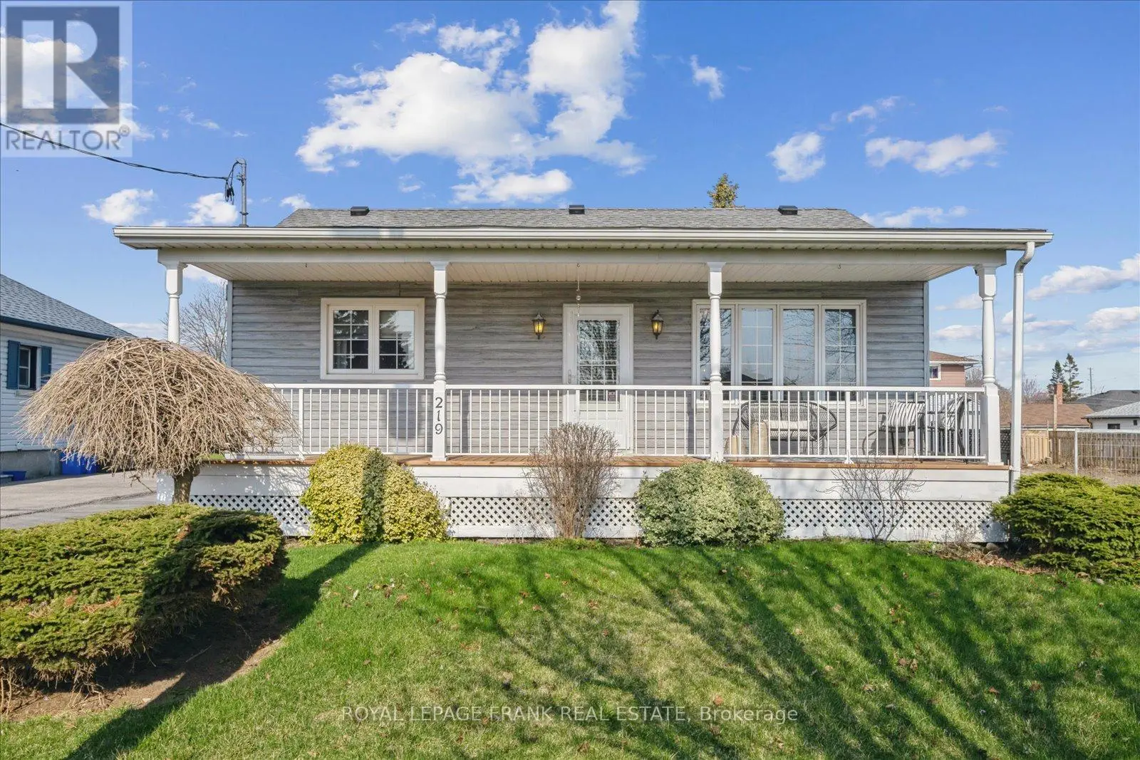 219 Grenfell Street, Oshawa, Ontario  L1J 4W3 - Photo 1 - E12104939